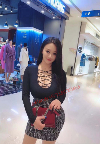 Glamour Asian Escort Mandy Tecom. 5